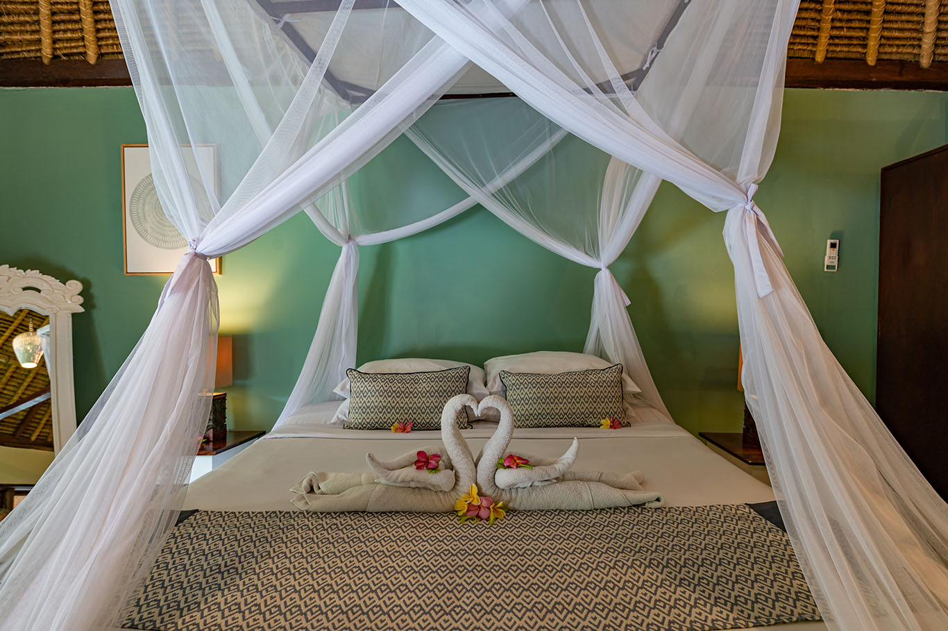 one bedroom tropical villa seminyak