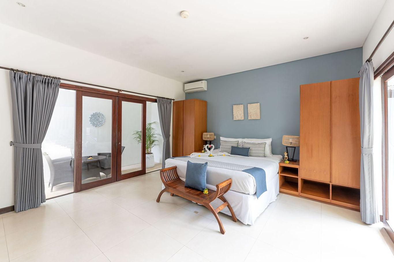 seminyak deluxe two bedroom pool villas